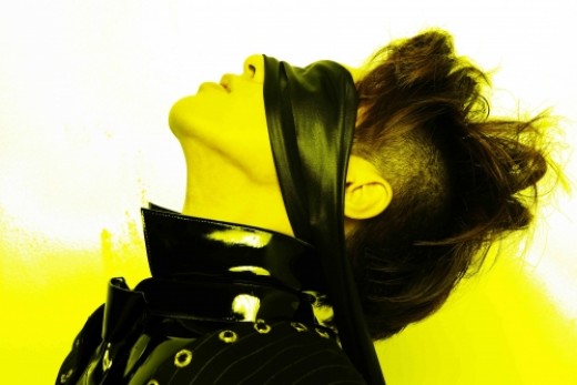 동방신기, 신곡 ‘캐치 미’ 24일 발표…강렬한 카리스마
