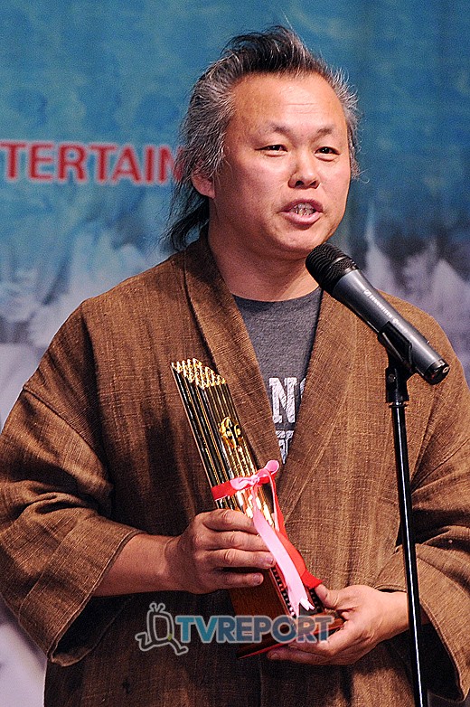김기덕 감독, "극장독점, 한국영화 억울함 말못하게 만들어"