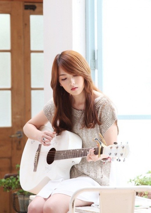 카라 강지영, 생애 첫 기타연주 도전…초신성 건일과 호흡