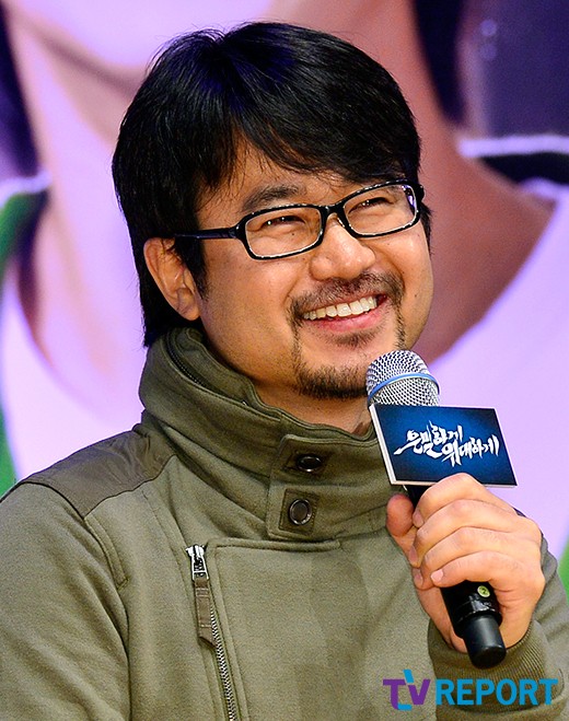 '은밀하게 위대하게' 감독 "김수현 근육 뇌쇄적이다"