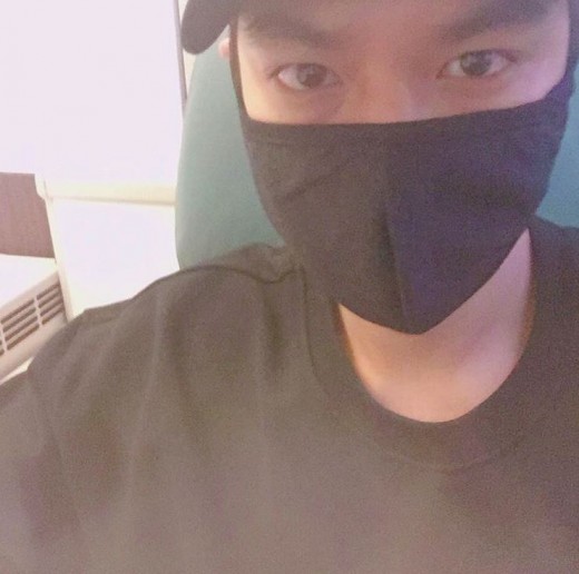 “잘생김 묻었어요” 이민호, 훈훈 셀카