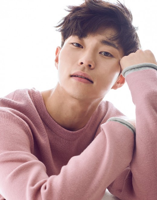 신예 윤종석, 안판석 PD '밥 잘 사주는 예쁜 누나' 합류