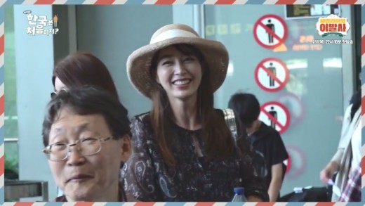 '세빌리아의 이발사' 이민정, 16시간 장시간 비행에도 열일하는 미모