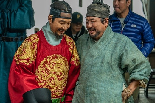 '천문' 최민식x한석규 30년 우정..하늘이 내려준 케미