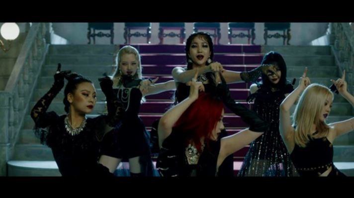 "파격 끝판왕"…여자친구, 타이틀곡 'Apple' M/V의 유혹