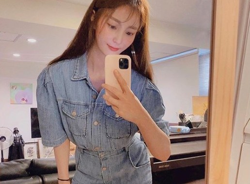 “세월 빗겨간 고혹美”...안혜경, 거울 셀카로 뽐낸 분위기 여신의 아우라