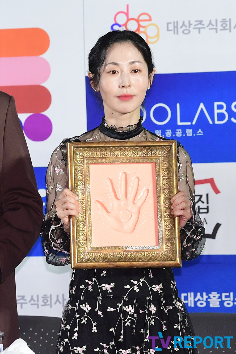 [t포토] 완벽비율 김아중 걷기만해도 화보가 따로없네