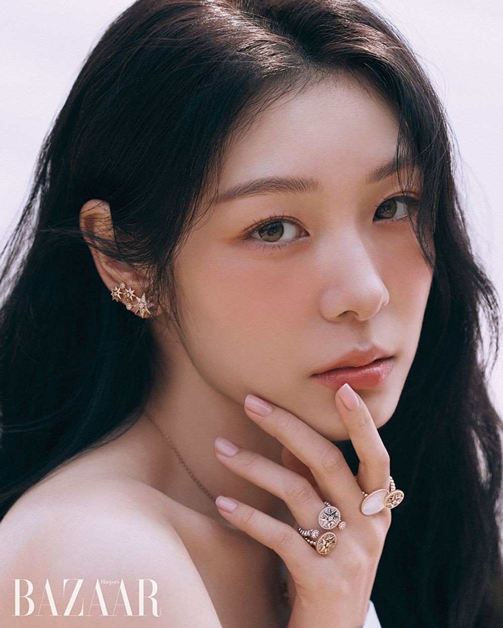 引用:Harper\'s BAZAAR Korea