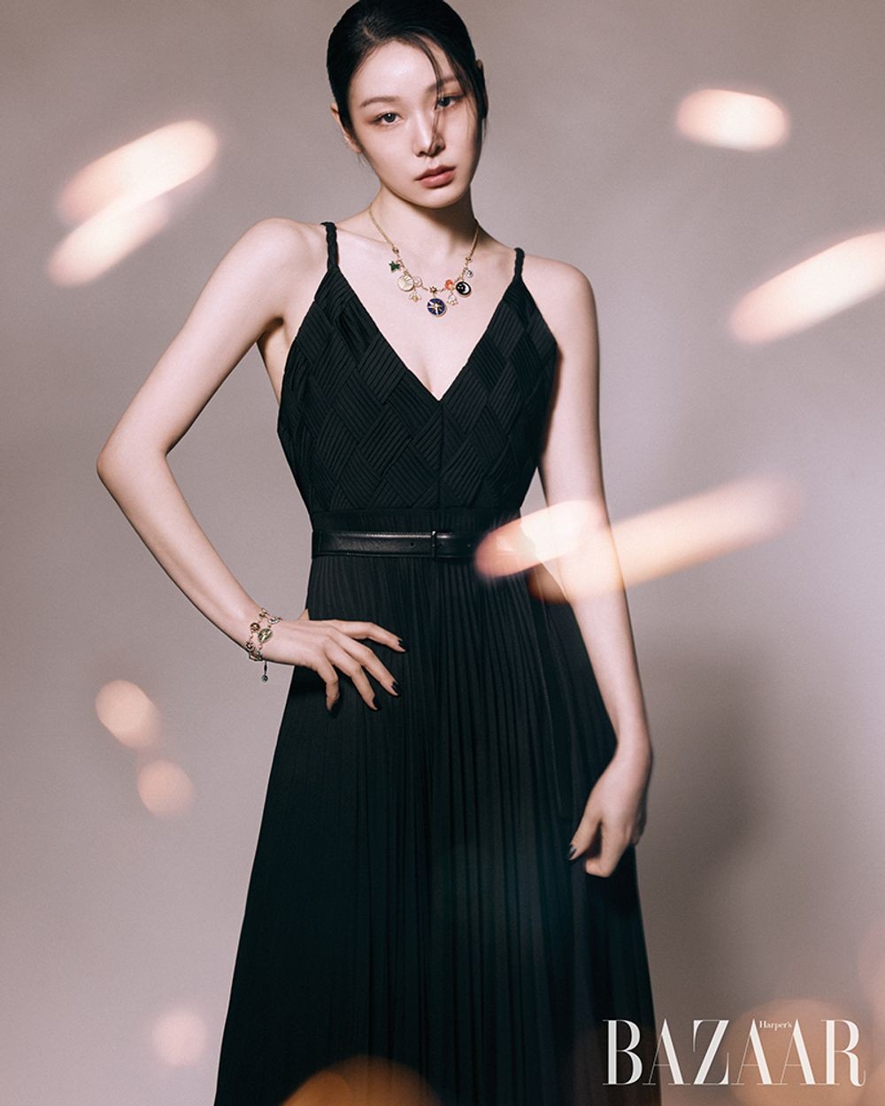 引用:Harper\'s BAZAAR Korea