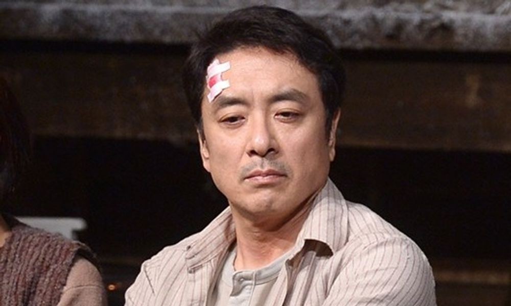 '음주 방송' 김승우, 논란 후 첫 근황…'♥김남주'와 분식 먹방 [RE:뷰]