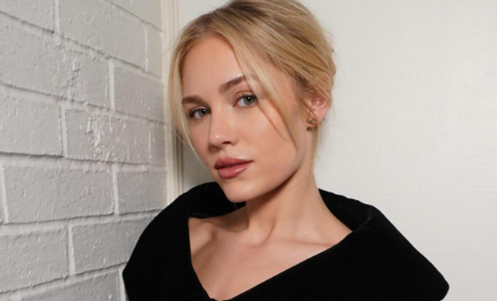 Credit: Glenn Powell, Michelle Randolph, Paramount+ drama 1923