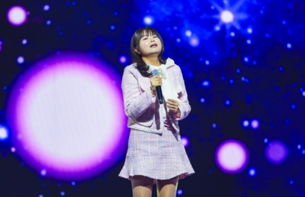 Cancer Survivor Lee Jina’s Emotional Stage Battle: Will She Triumph Against Kim Hee-jin?