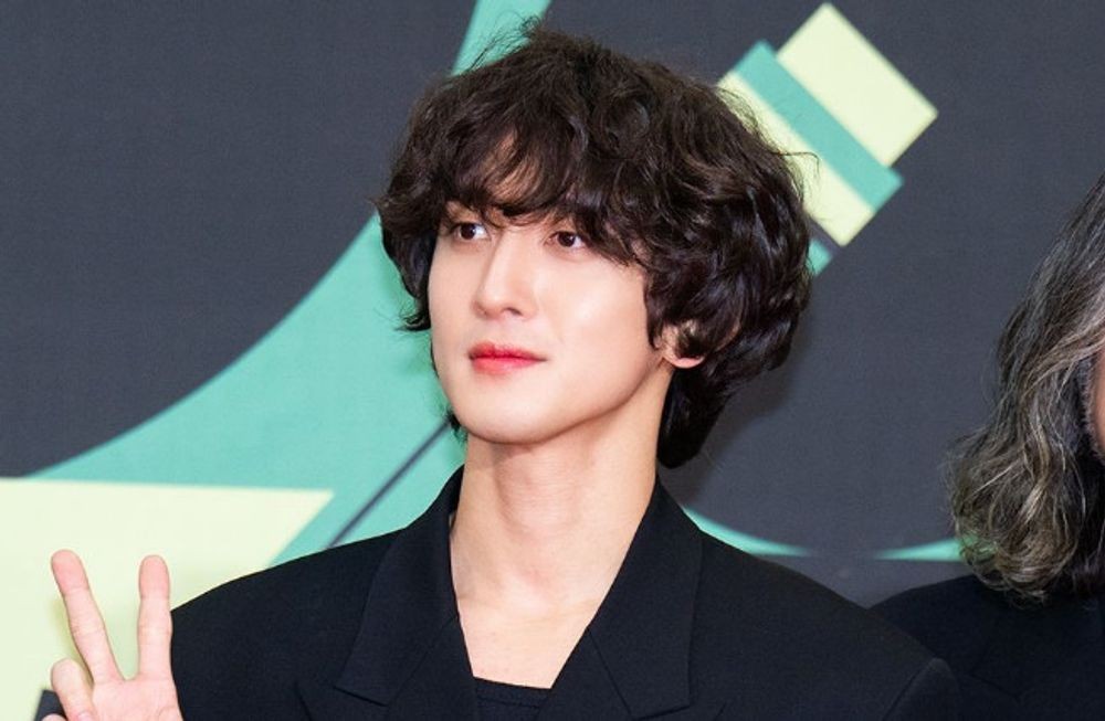 잔나비 최정훈 스토킹 가해자에 500만 원 벌금형 "수백 회 협박 댓글" - 뉴스 썸네일 이미지