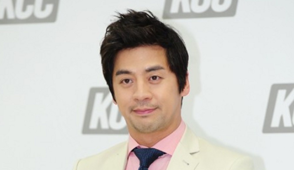 권오중, ♥6살 연상 아내와 다정한 투샷…”함께 있는 것 만큼 감사한 건 없어” [RE:스타]