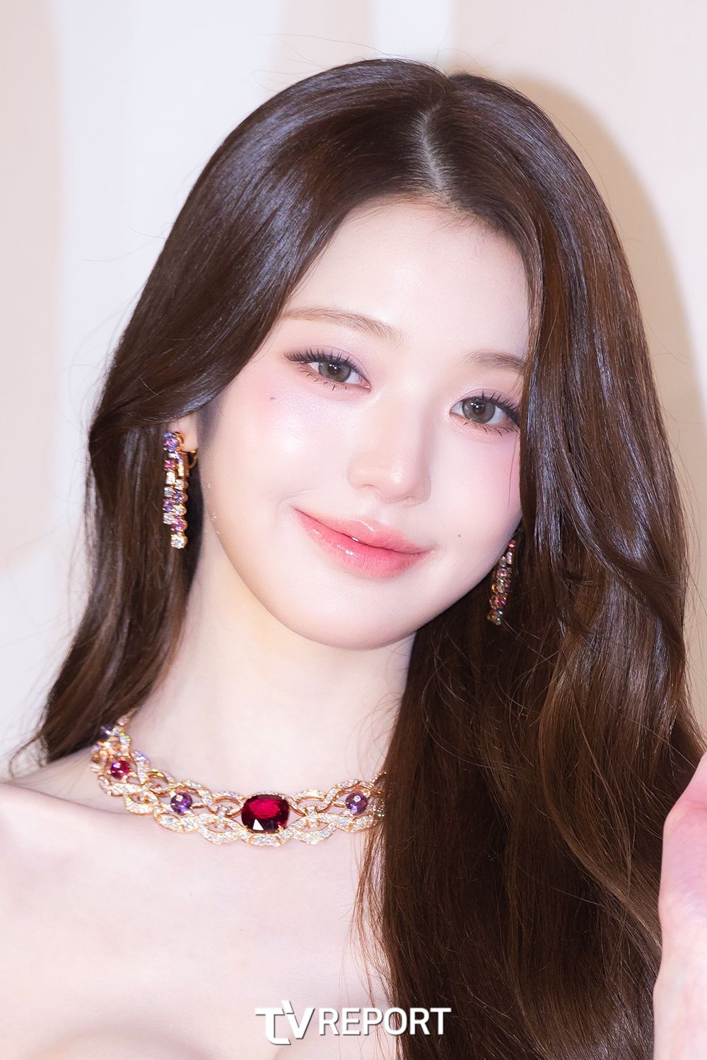 [T포토] 아이브 장원영 ‘눈맞춤에 두근두근’