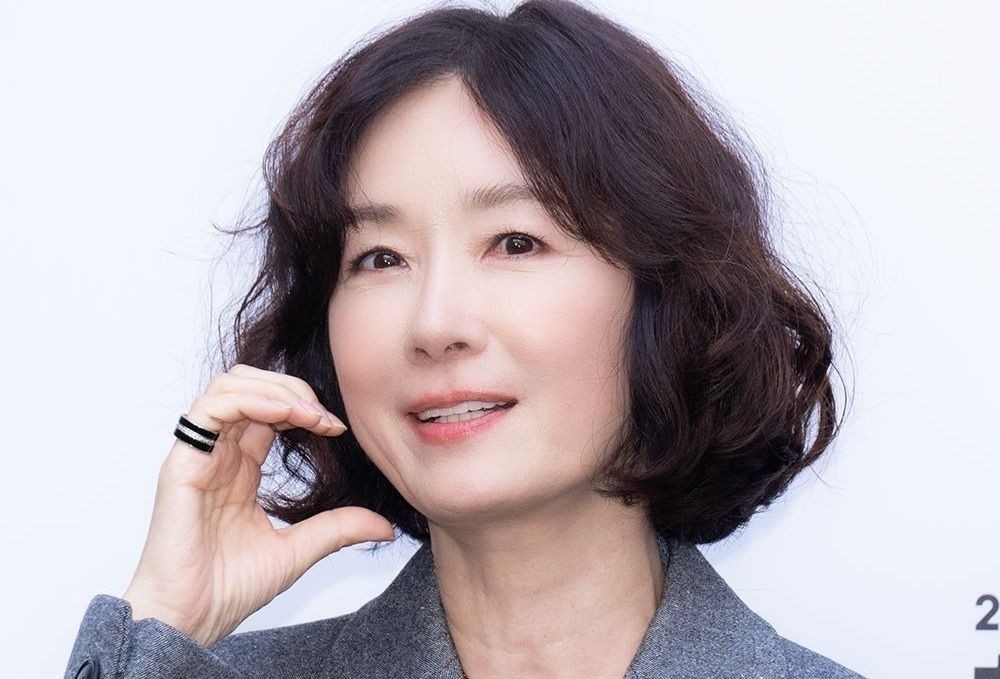 ’55세’ 오연수, 데뷔 37년 만에 ‘성형 고민’ 깜짝 고백…”보여지는 직업이다 보니” [RE:뷰]