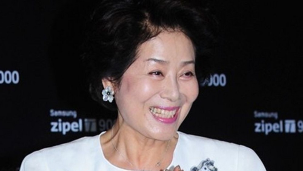 ‘뇌경색→낙상 사고’ 선우용여, ‘사망설’ 가짜 뉴스에도 호탕…”명 길어진다더라” [RE:뷰]