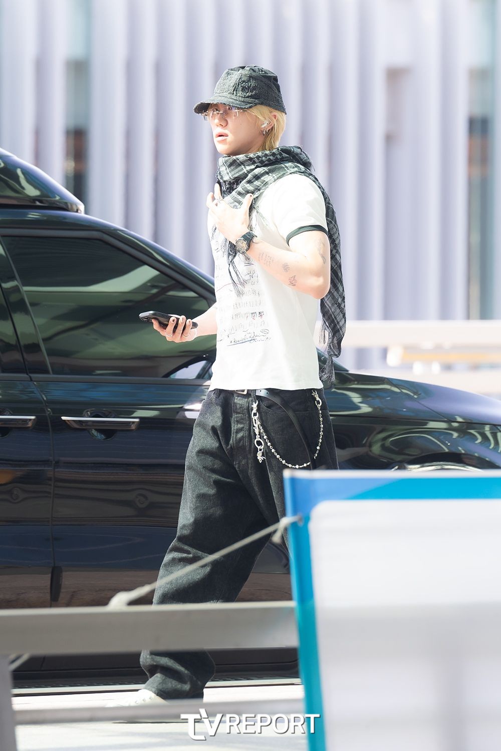 The8 caught everyone's attention with his chic vibe. - Fanplus