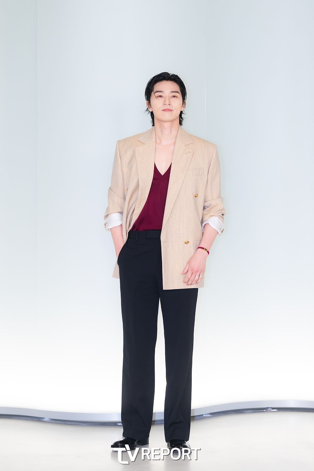 [T포토] 박서준 ‘주머니에 쏘~옥’