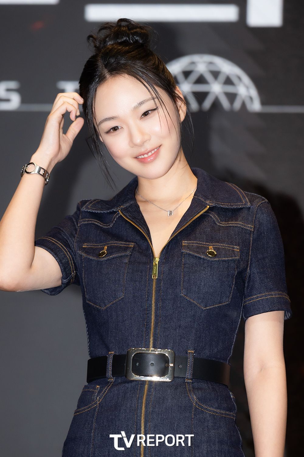 [T포토] 비비 ‘긁적’