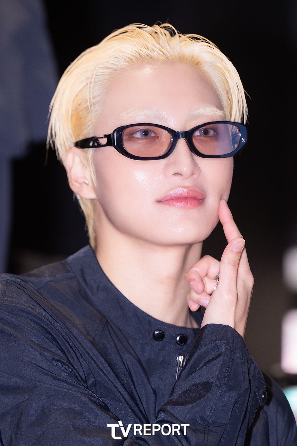 [T포토] 에이티즈 성화 ‘여기에 뽀뽀’