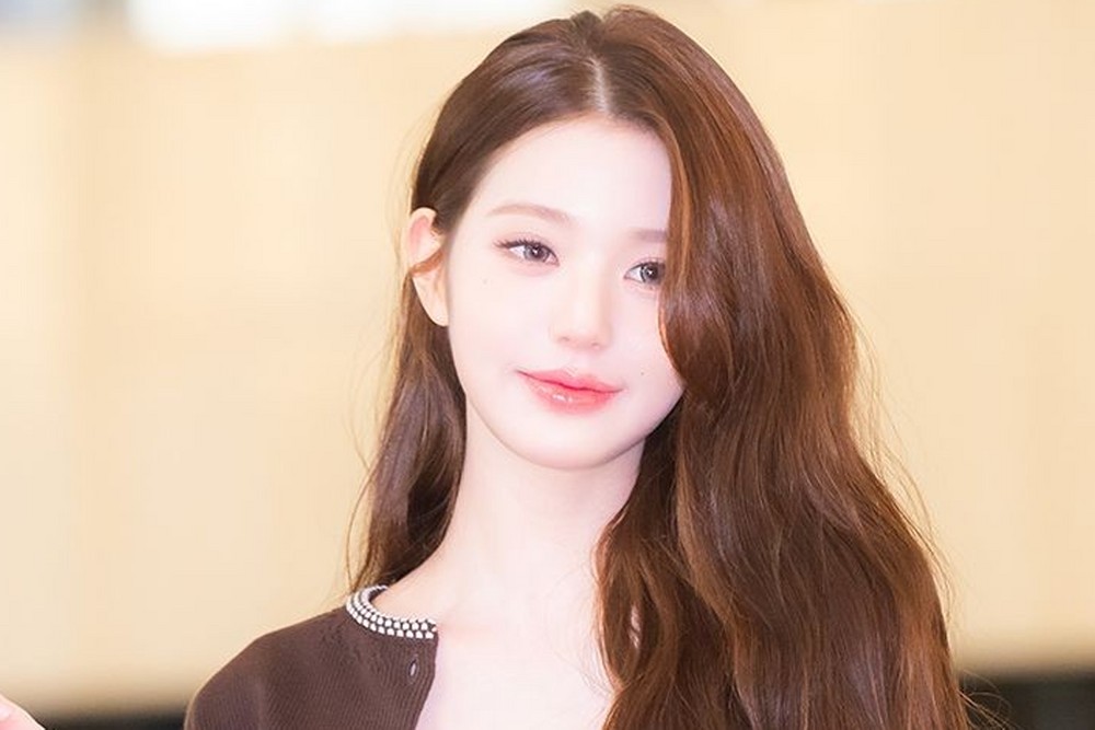 장원영, ‘공항 태도 논란’ 4일 만에 조용히 올린 글…”또 울고” [RE:스타]