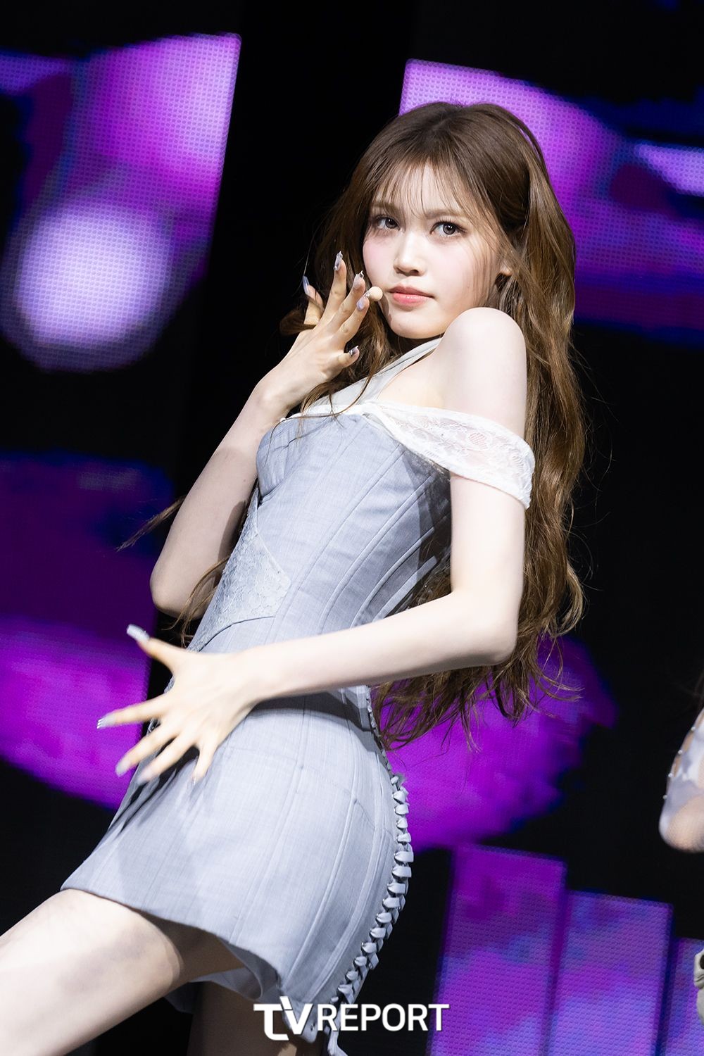[T포토] 이즈나 정세비 ‘백설기보다 하얘’
