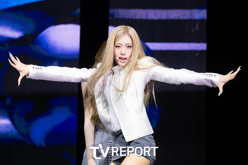 [T포토] 이즈나 최정은 ‘카리스마’