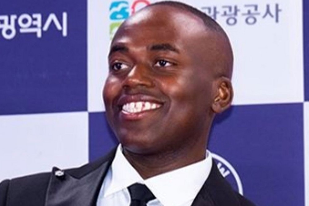 ’26살’ 조나단, 탈모 진행 속도 ‘심각’→삭발→모발 이식 고민…”하늘이 다 줄 순 없어” (‘라스’)