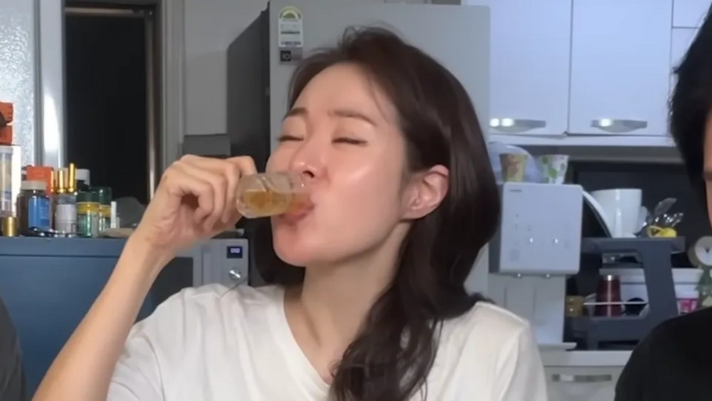 ‘김태현♥’ 미자, 건설주로 재진입→수천만 원 날렸다…”전쟁 끝나면 오를 것” 주장 [RE:뷰]