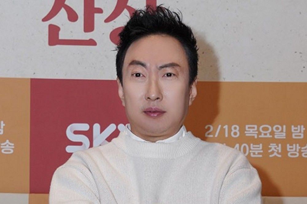 박명수, ‘의사 아내+연예인’ 집안인데…”6천 원 아끼려고 직접 운동화 세탁” (‘라디오쇼’)