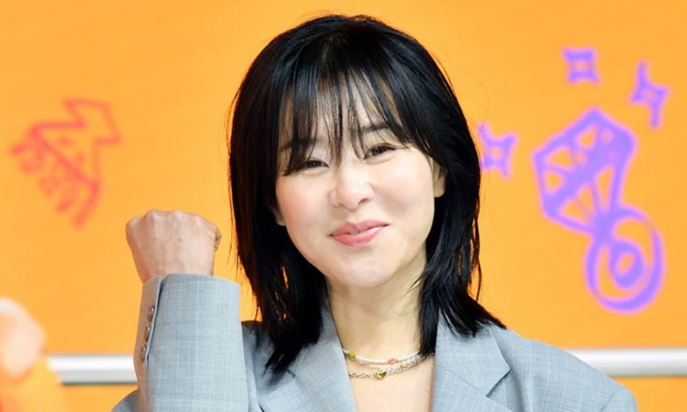 최강희, 부산서 외국인에 첫눈에 반했지만…”영어 못해 마음 접어” [RE:뷰]