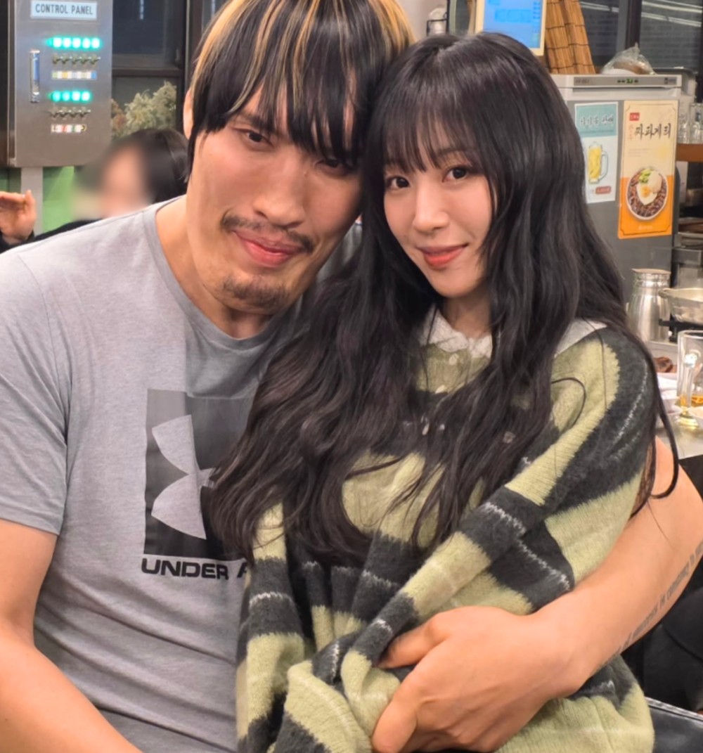 유재석→이정재도 최홍만과 ‘시그니처 포즈’ 찍었는데…쯔양과 투샷 악플에 ‘눈살’ [RE:스타]