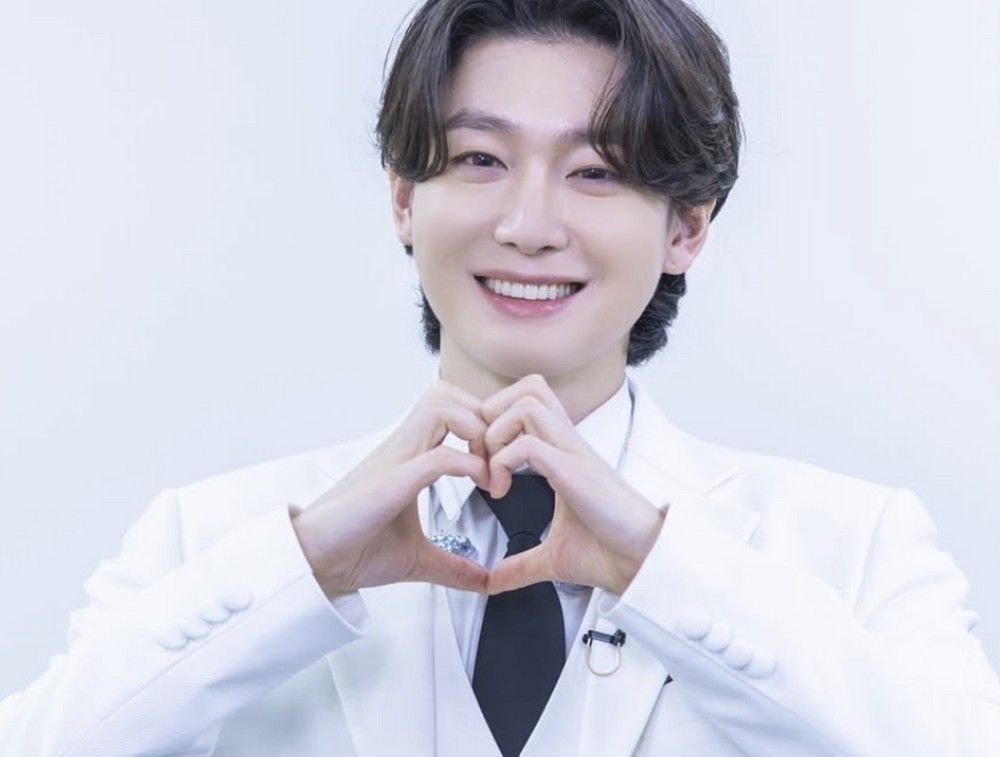 김용빈, 돌아가신 할머니 생각에 울컥…“팬들 덕분에 비석 세워드려” (‘아침마당’)