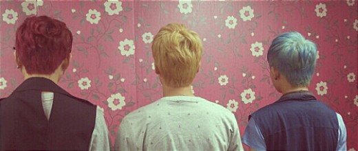 틴탑, 빨강 노랑 파랑 컬러풀 신호등 헤어 변신