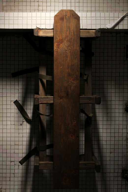 '남영동1985' 말만 들어도 오싹한 '칠성판' 실사 공개