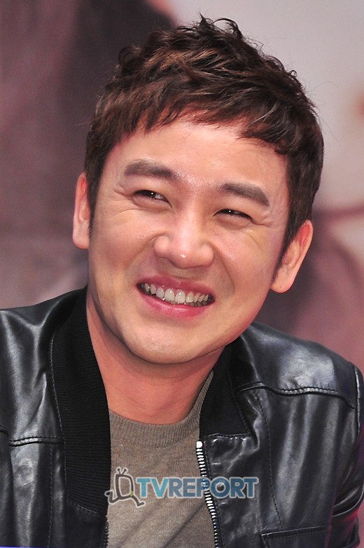 엄태웅 하차 '더 독' 제작 지연…대체 무슨 일이?
