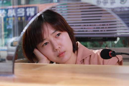 윤진서 복귀작 '그녀가 부른다' 어떤 영화?