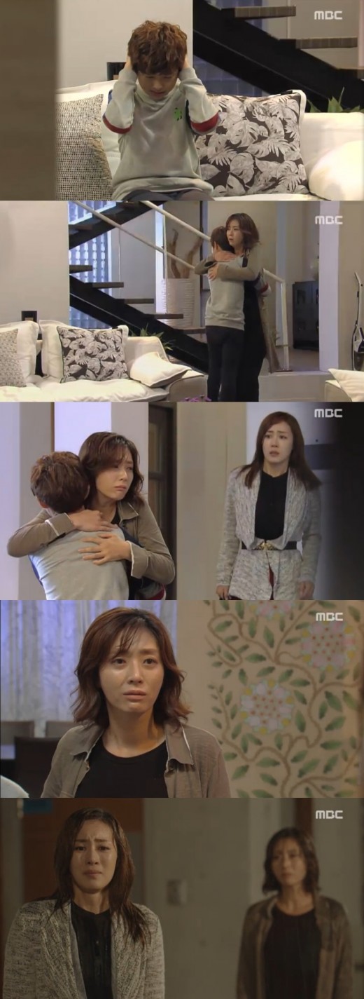 '마마' 송윤아, 윤찬영 위해 달려온 문정희에게 감동 '눈물'