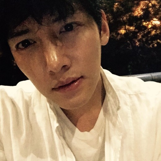 지창욱, 新 한류 대세의 훈훈 매력…"여심 강탈"