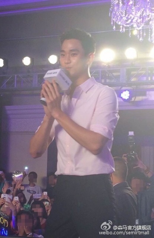 중국 찾은 김수현, 대륙 여심 저격 '심쿵' 남성미
